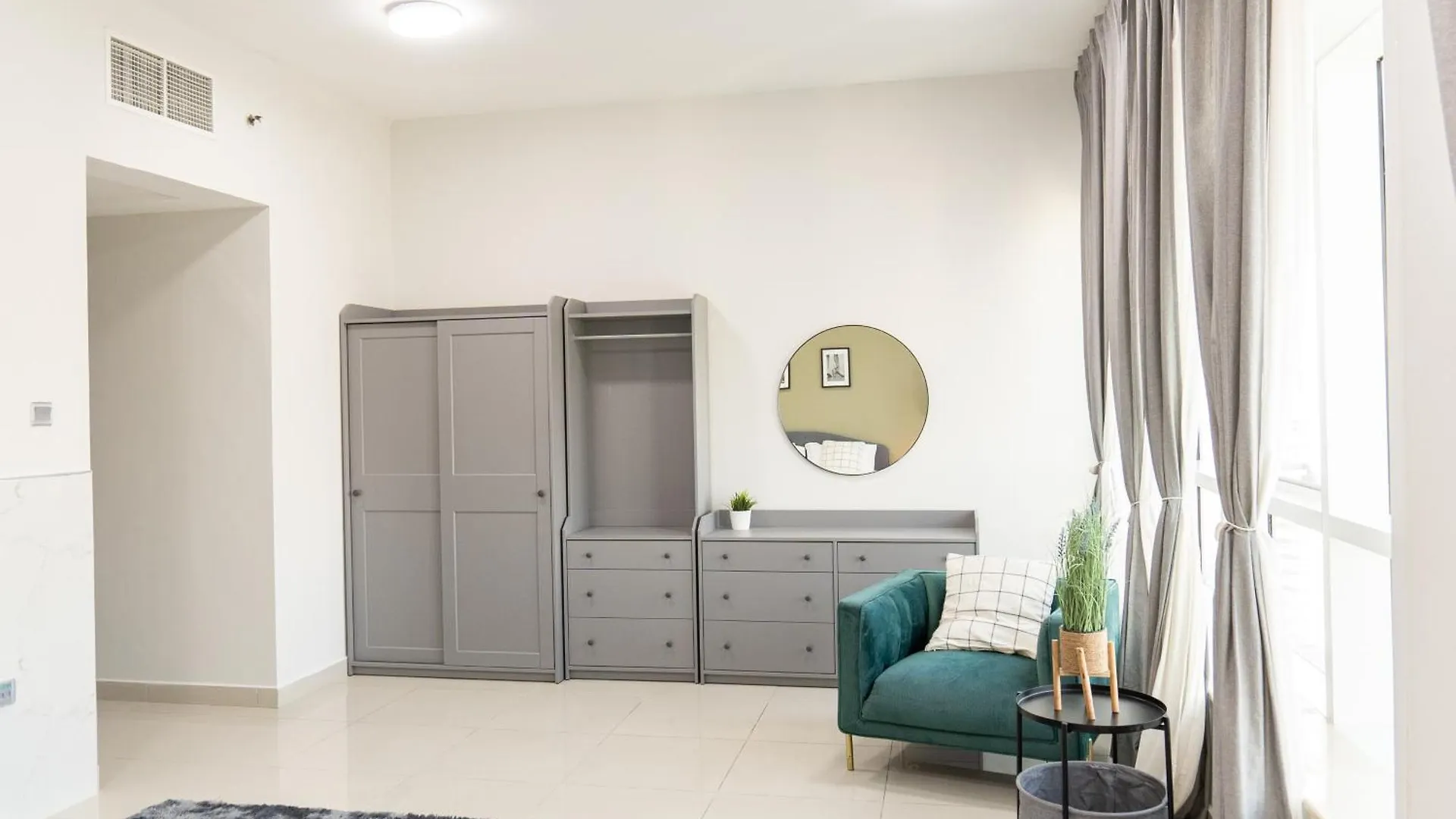 Pineapple Xpress Hostel Dubai United Arab Emirates