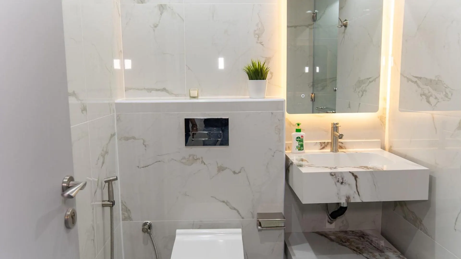Pineapple Xpress Hostel Dubai