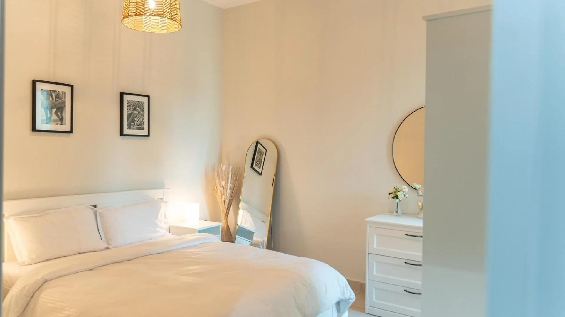 Pineapple Xpress Hostel Dubai 0*,  United Arab Emirates